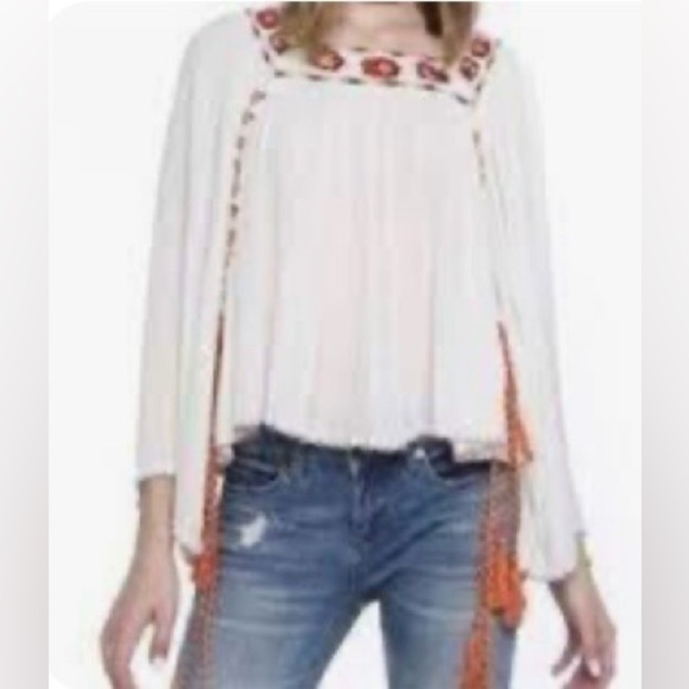 💥PRICE DROP💥 Ban Jara White Copped Puff Sleeve Floral Embroidered Blouse